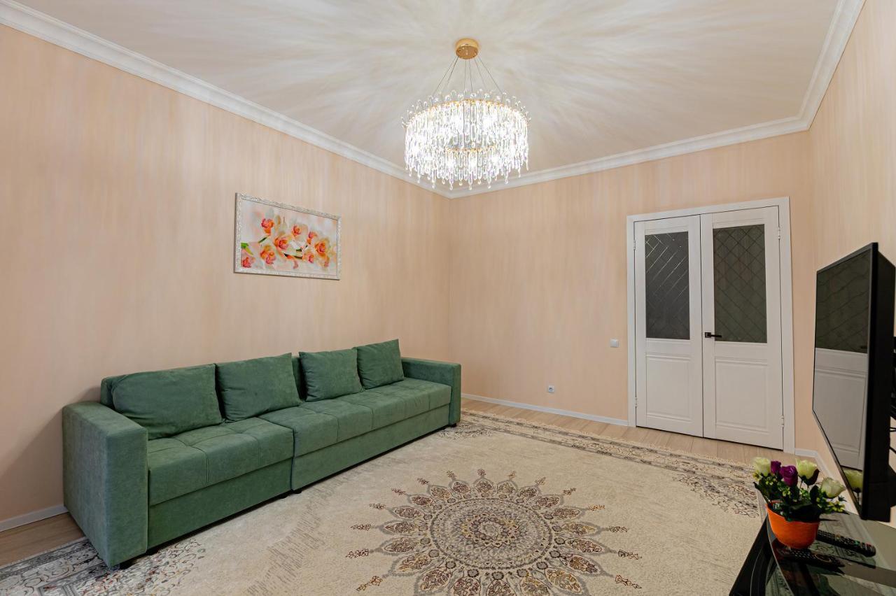 Шикарная Квартира На Против Сада Astana Extérieur photo